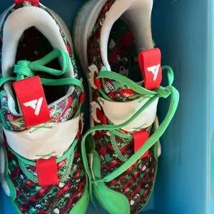 Christmas trae young 1 LIMITED EDITION size 7.5 adidas | Shoes | Christmas Trae Young Limited Edition Size  main image 2